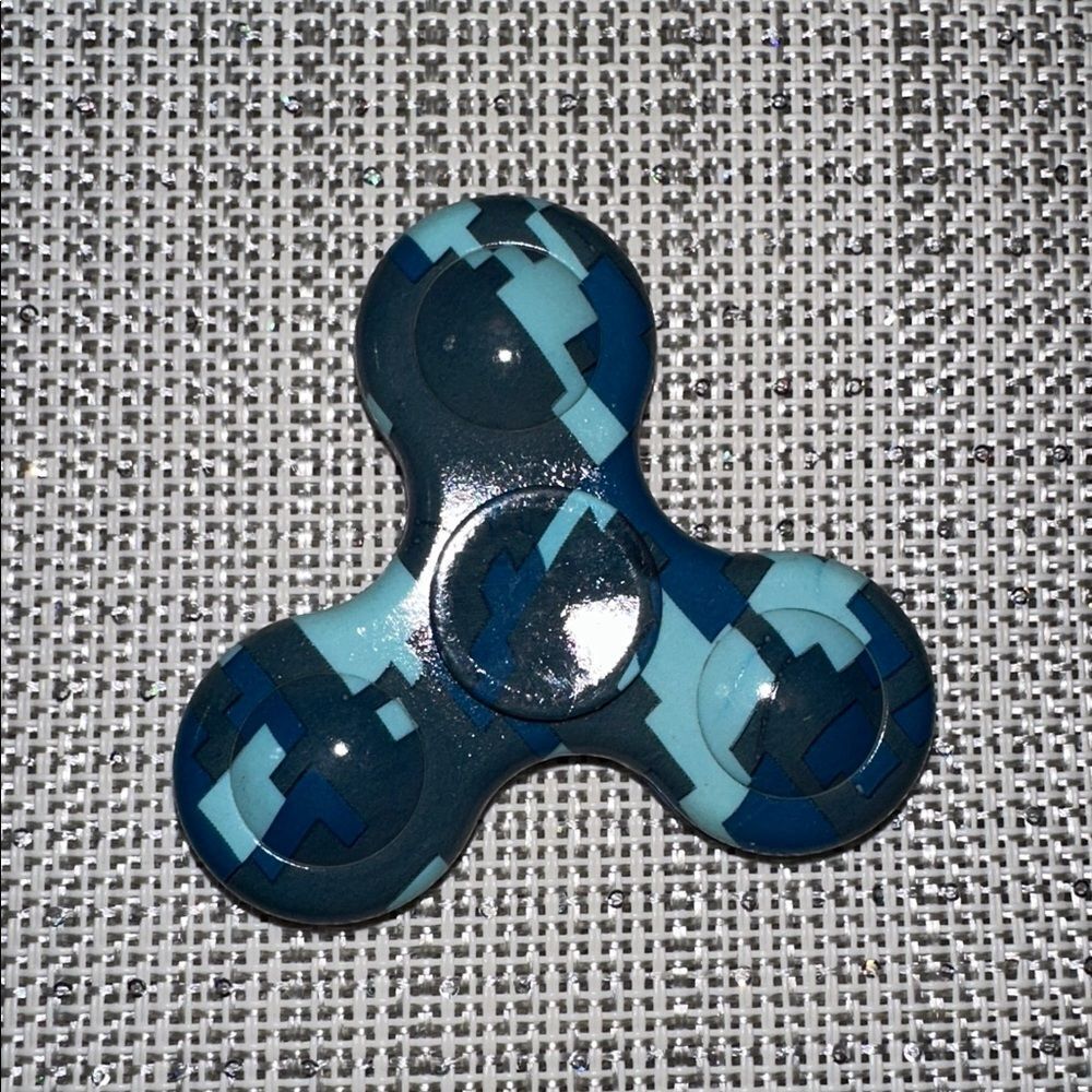 Fingertip Gyroscopic Fidget Spinner Small Blue Gray Geometric Print